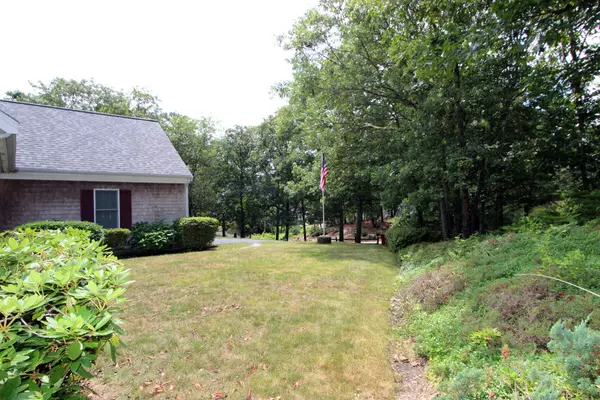 Brewster, MA 02631,18 Chickadee Lane
