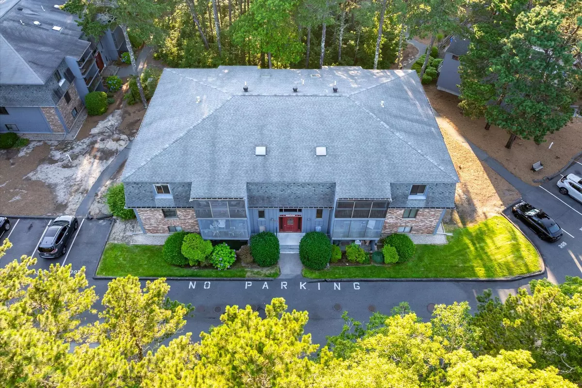Dennis, MA 02638,432 Old Chatham Road #309