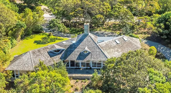 Falmouth, MA 02540,44 Carey Lane