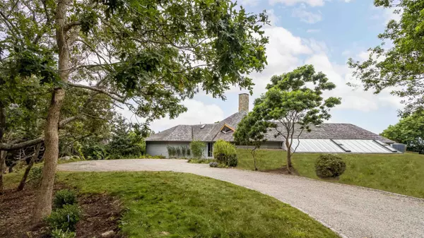 Falmouth, MA 02540,44 Carey Lane