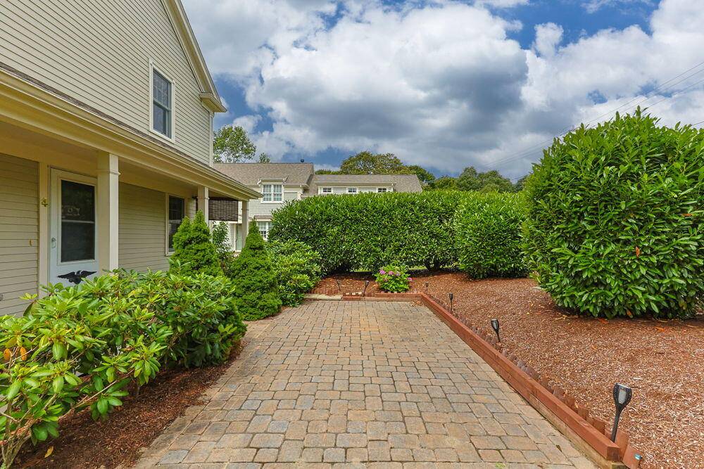 East Falmouth, MA 02536,56 Carriage Shop Road #4U