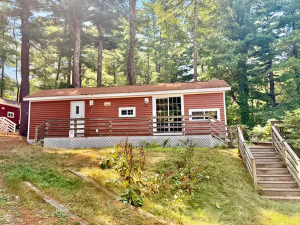 176 Thomas B Landers #32, East Falmouth, MA 02536