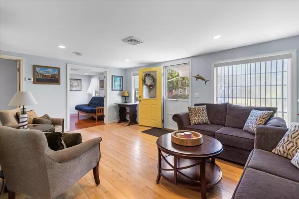 West Yarmouth, MA 02673,32 Ruby Street