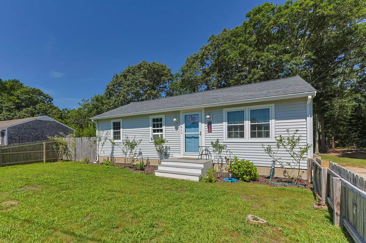 East Falmouth, MA 02536,19 Leonard Drive