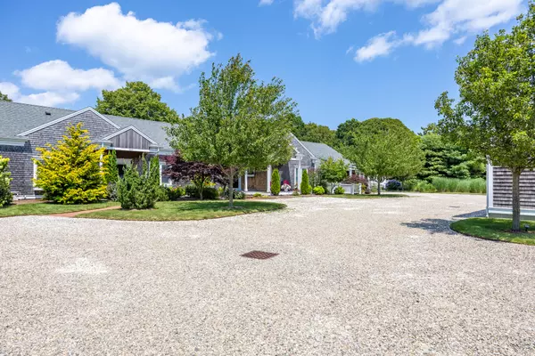 Eastham, MA 02642,950 Massasoit Road