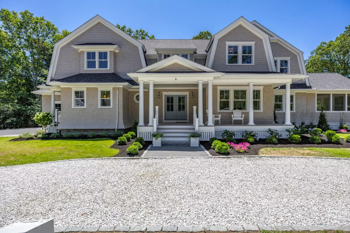 North Falmouth, MA 02556,8 Darylane