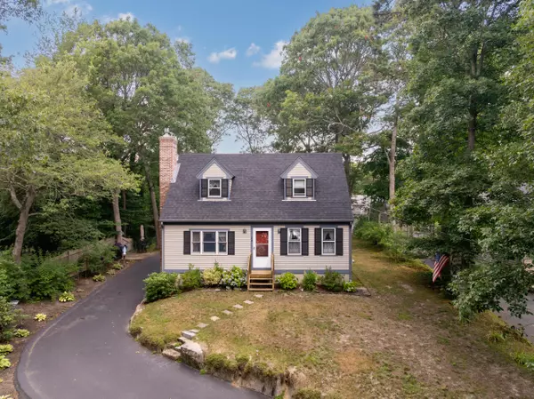 Mashpee, MA 02649,28 Cranberry Avenue