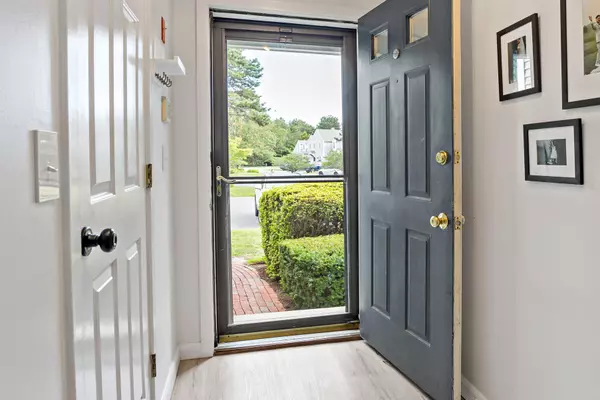 Mashpee, MA 02649,147 Shellback Way #W