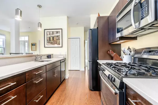 Mashpee, MA 02649,72 Grey Hawk Drive