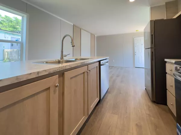 Wellfleet, MA 02667,210 West Rd #A-14