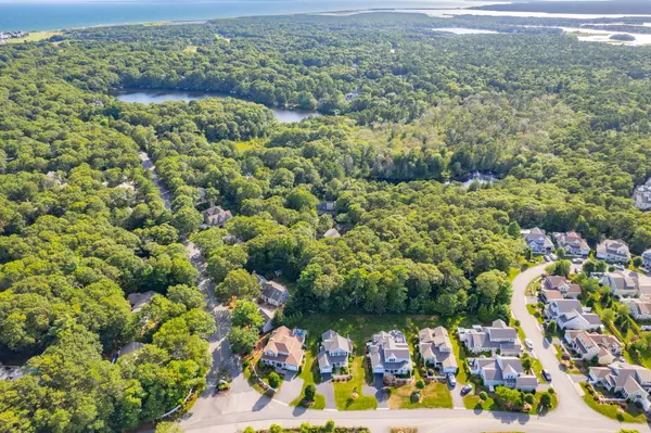 Mashpee, MA 02649,10 Cross Road