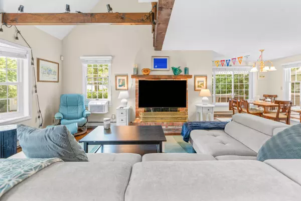 Mashpee, MA 02649,20 Monahansett Road