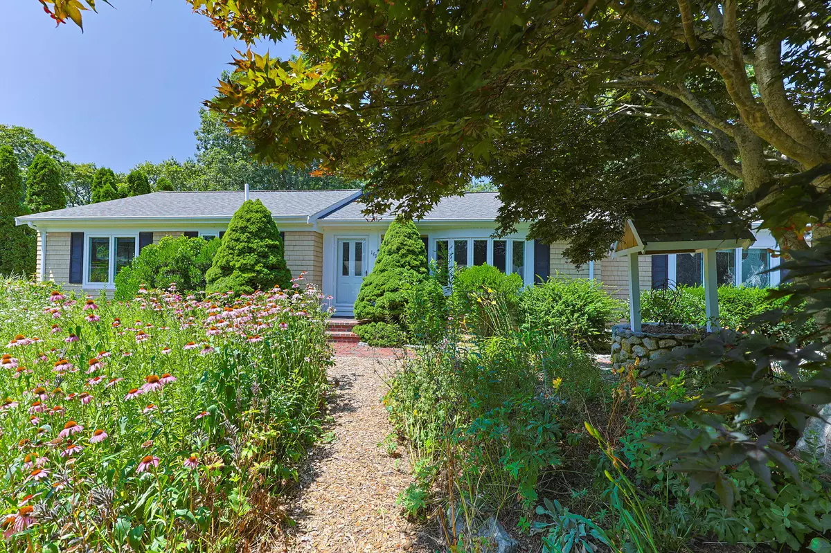 Centerville, MA 02632,149 Sheaffer Road