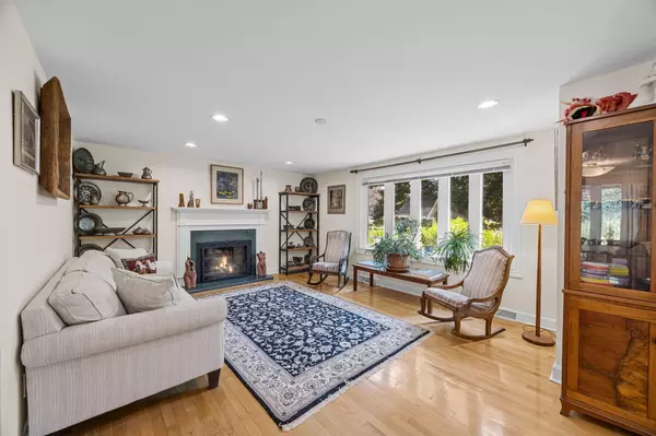Centerville, MA 02632,149 Sheaffer Road