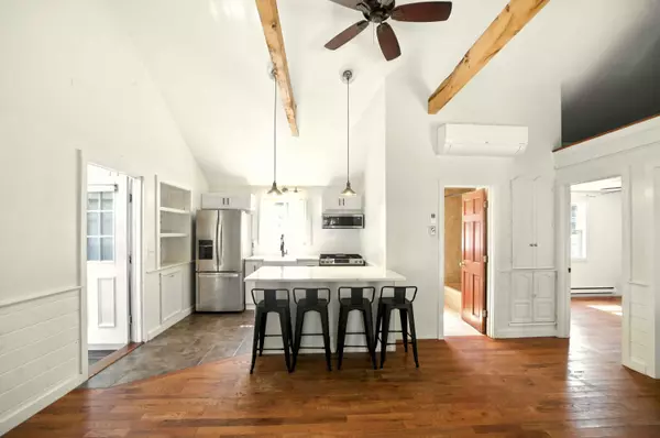 Eastham, MA 02642,584 Massasoit Road