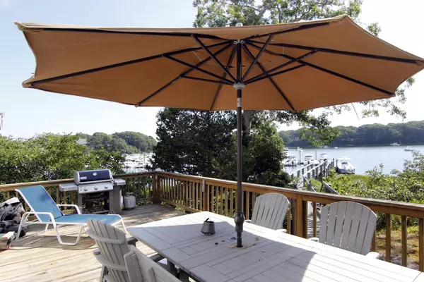 Mashpee, MA 02649,386 Mashpee Neck Road
