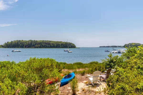 Mashpee, MA 02649,386 Mashpee Neck Road