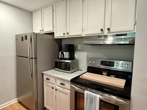 Brewster, MA 02631,60 Fletcher Lane #C