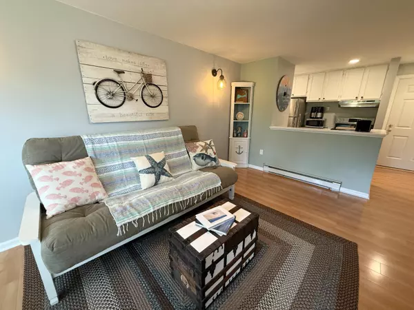 Brewster, MA 02631,60 Fletcher Lane #C