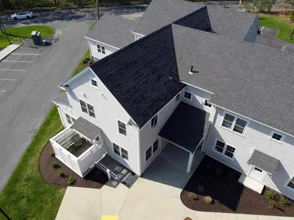 Falmouth, MA 02540,100 Dillingham Avenue #A101