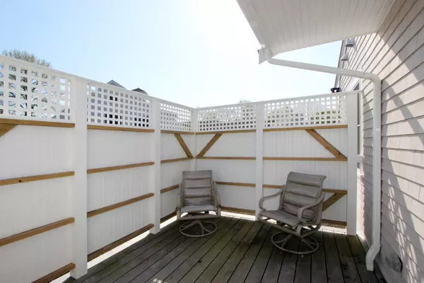 Falmouth, MA 02540,100 Dillingham Avenue #A101