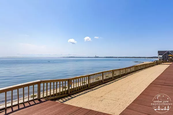 Truro, MA 02666,496 Shore Road #3