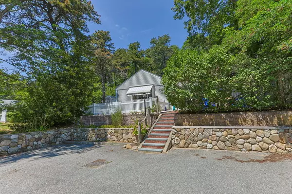 Wellfleet, MA 02667,210 Chequessett Neck Road #C