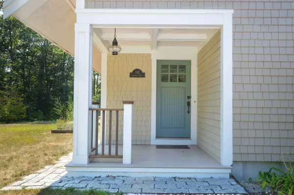 East Falmouth, MA 02536,746 Carriage Shop Road