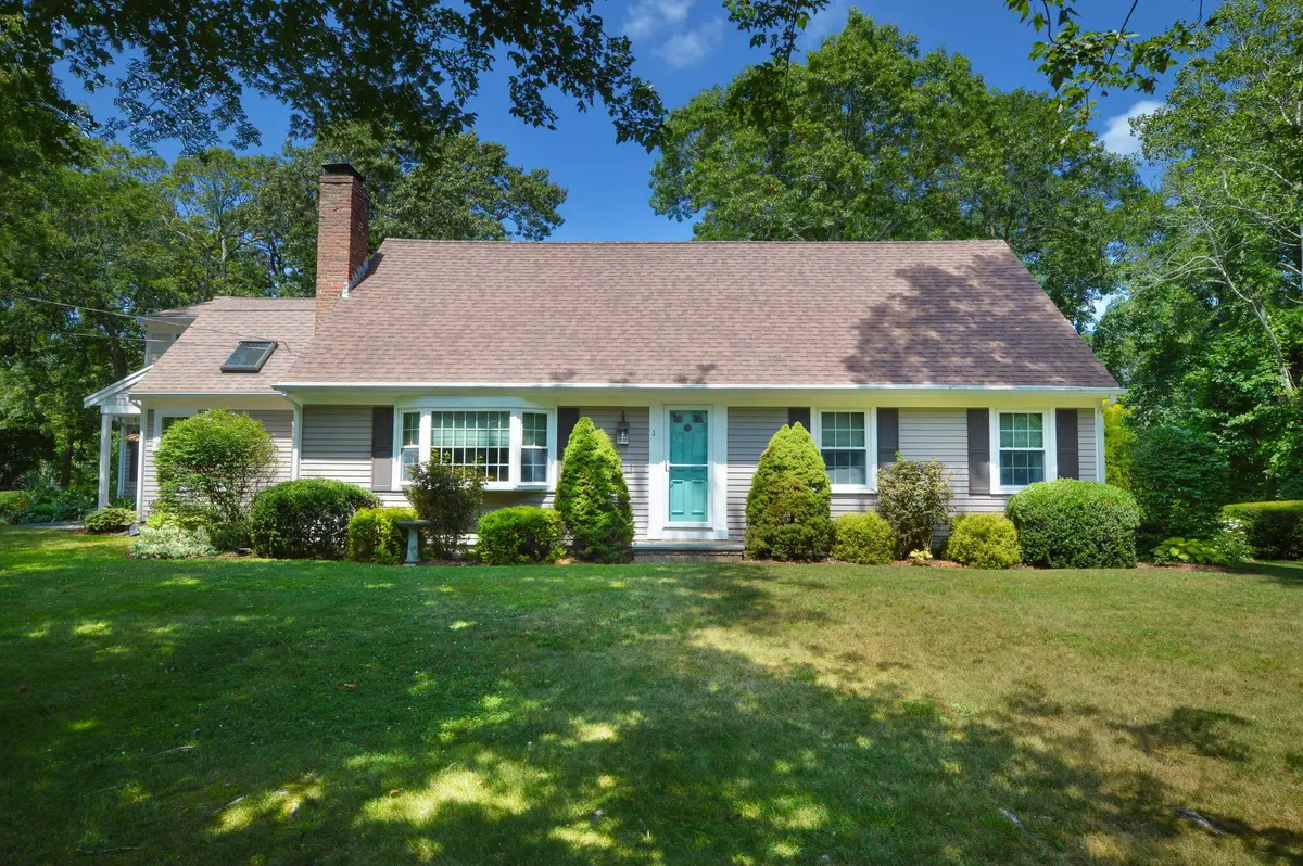 Sandwich, MA 02563,1 Surrey Lane