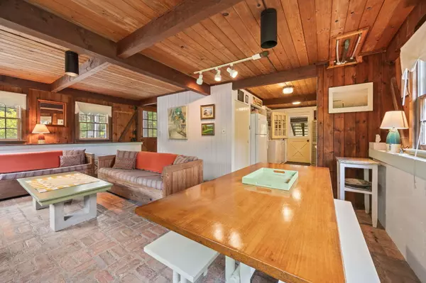 Wellfleet, MA 02667,95 Indian Neck Road