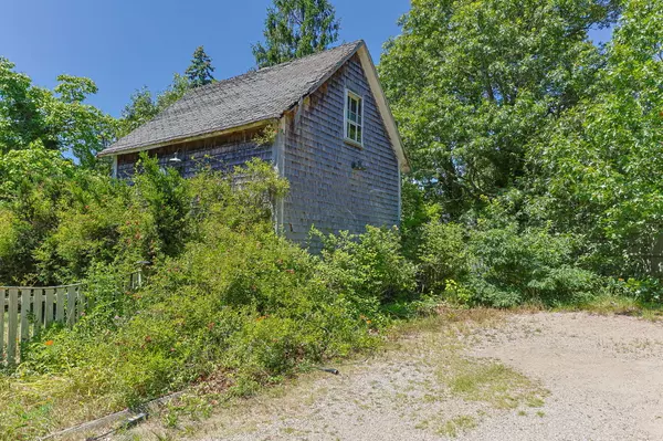 Dennis Port, MA 02639,20 Aunt Debbys Road
