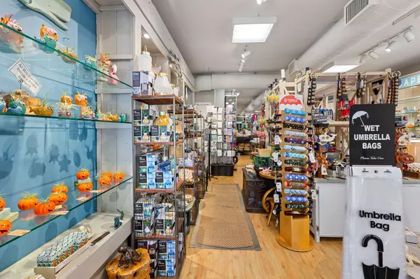 Provincetown, MA 02657,193 Commercial Street #1,2,3,4&5