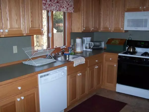 South Dennis, MA 02660,6 Hawthorn Street