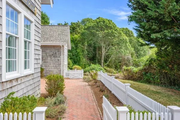Orleans, MA 02653,25 Pleasant View Drive