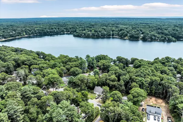 29 Happy Hollow Road, East Falmouth, MA 02536