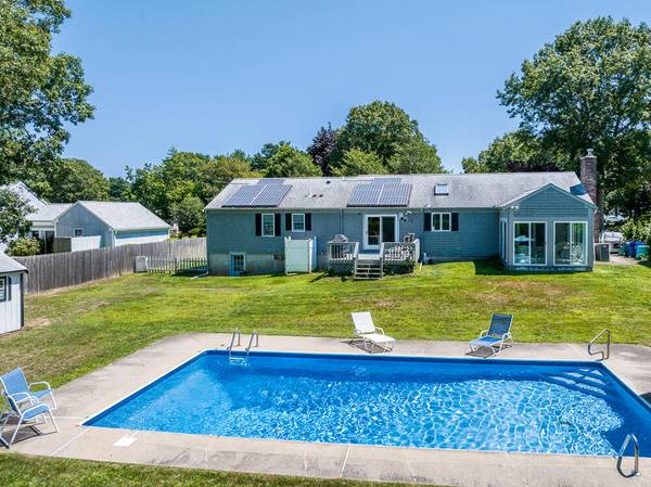 285 Prince Hinckley Road, Centerville, MA 02632