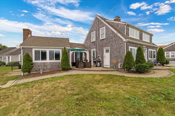 Centerville, MA 02632,1060 Craigville Beach Road