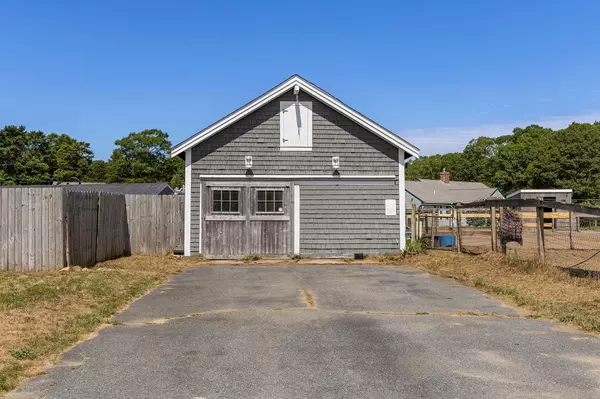 South Dennis, MA 02660,138 Center Street