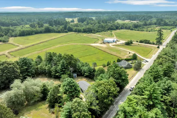 West Wareham, MA 02576,32 N Carver Road