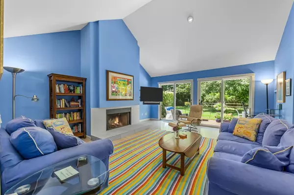 Brewster, MA 02631,11 Juniper Circle