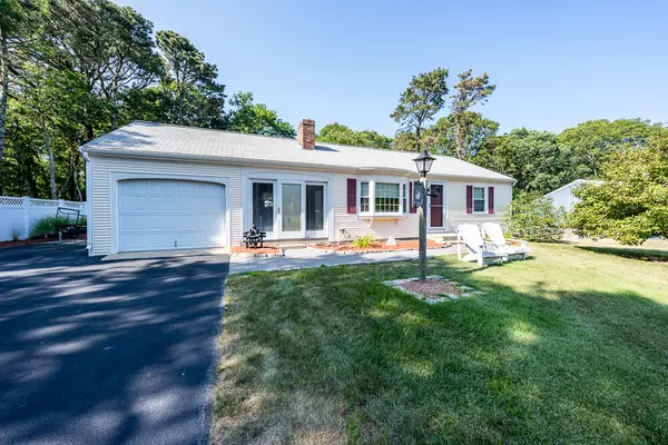 8 Winding Brook Road, South Yarmouth, MA 02664