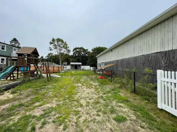 Falmouth, MA 02540,336 Old Barnstable Road