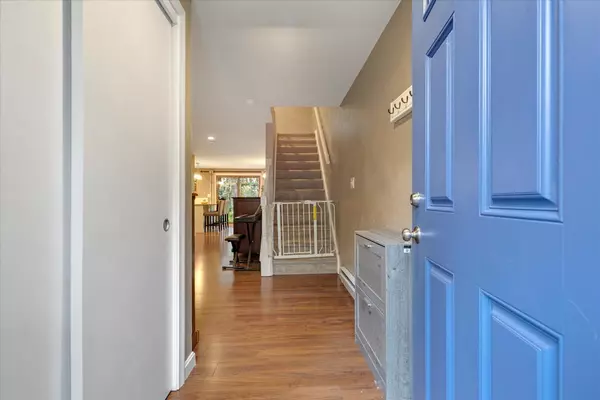 Mashpee, MA 02649,195 Falmouth Road #4A
