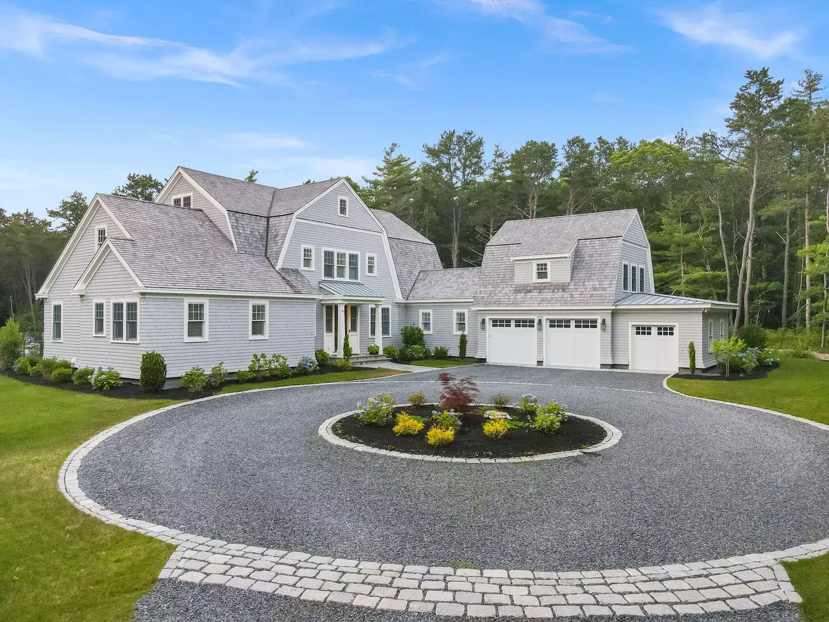 Cotuit, MA 02635,444 Vineyard Road