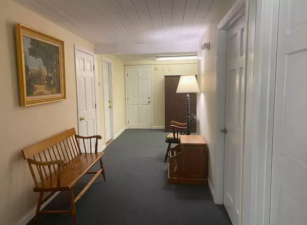 Yarmouth Port, MA 02675,411 Main Street