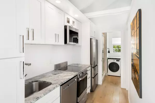 Provincetown, MA 02657,371 Commercial Street #Unit 6