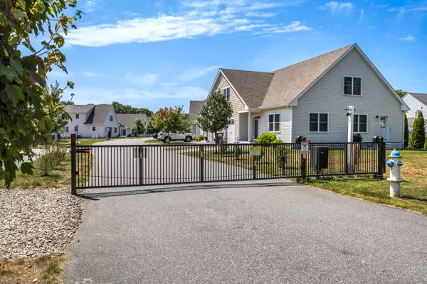 637 Gifford Street #16AU, Falmouth, MA 02540