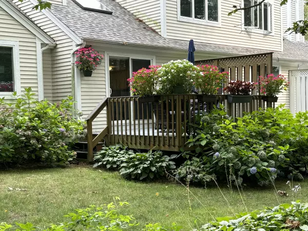 Mashpee, MA 02649,14 PGA Lane