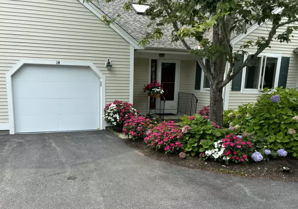 14 PGA Lane, Mashpee, MA 02649