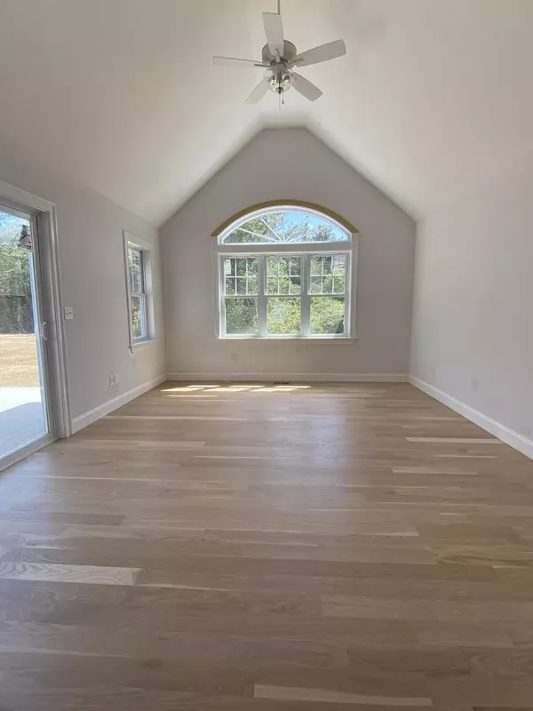 East Falmouth, MA 02536,9 Dylans Way